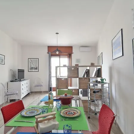 Apartment Minniti City |sitcase